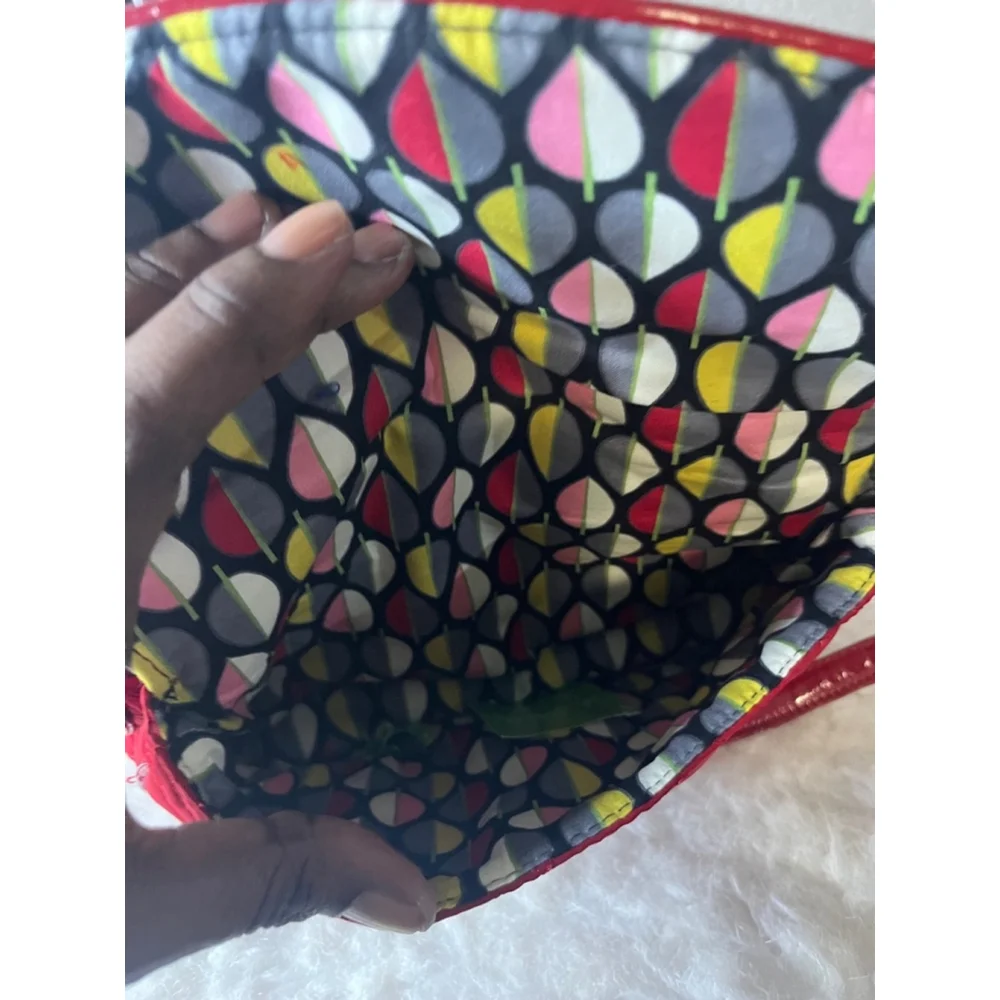 VERA BRADLEY CHAIN SHOULDER BAG PURSE IN BEAUTIFUL STYLISH 